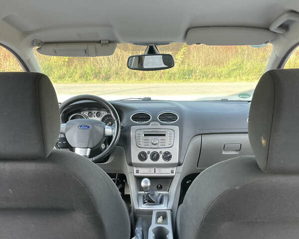 Черный Форд Фокус, объемом двигателя 1.6 л и пробегом 210 тыс. км за 4800 $, фото 21 на Automoto.ua