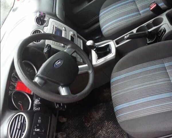 Черный Форд Фокус, объемом двигателя 1.56 л и пробегом 250 тыс. км за 4800 $, фото 7 на Automoto.ua