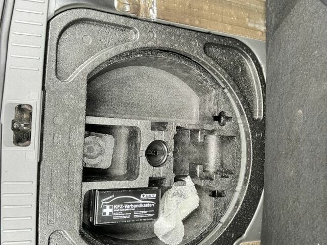 Черный Форд Фокус, объемом двигателя 1.6 л и пробегом 200 тыс. км за 5500 $, фото 21 на Automoto.ua