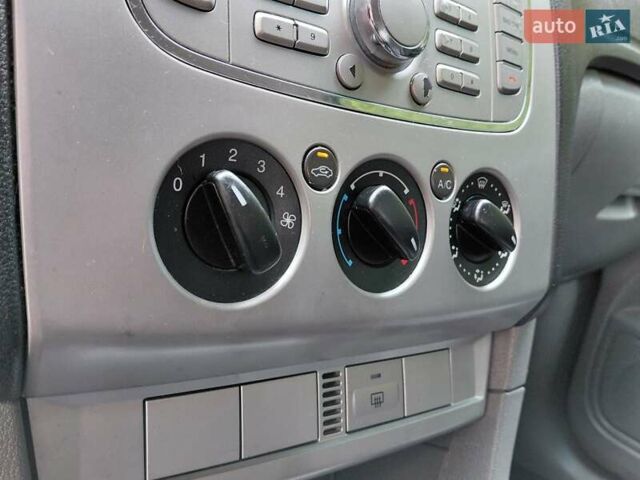 Форд Фокус 2008 у Самборе на Automoto.ua Чорний Форд Фокус, об'ємом двигуна 1.6 л та пробігом 225 тис. км за 4999 $, фото 61 на Automoto.ua