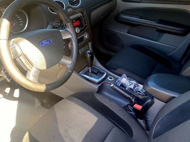 Черный Форд Фокус, объемом двигателя 2 л и пробегом 220 тыс. км за 6750 $, фото 5 на Automoto.ua