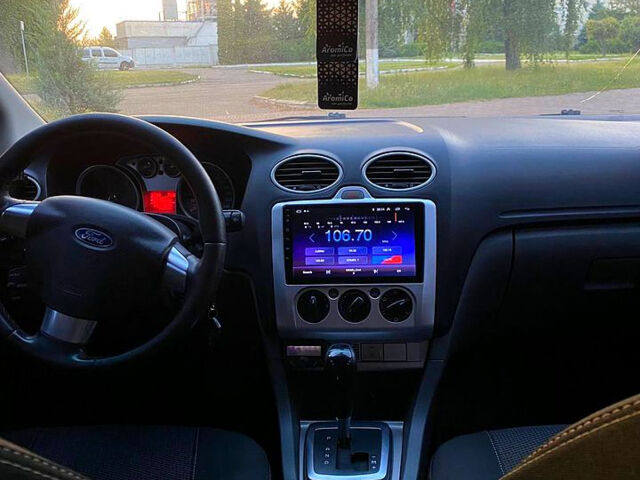 Чорний Форд Фокус, об'ємом двигуна 2 л та пробігом 295 тис. км за 6500 $, фото 7 на Automoto.ua