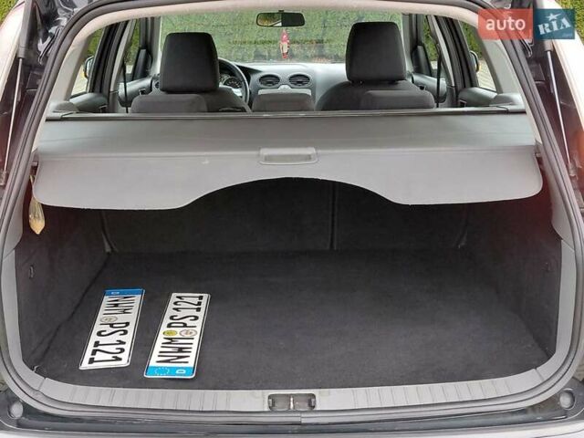 Форд Фокус 2008 у Самборе на Automoto.ua Чорний Форд Фокус, об'ємом двигуна 1.6 л та пробігом 225 тис. км за 4999 $, фото 63 на Automoto.ua