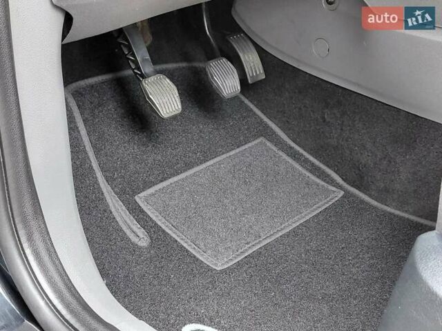 Форд Фокус 2008 в Самборе на Automoto.ua Черный Форд Фокус, объемом двигателя 1.6 л и пробегом 225 тыс. км за 4999 $, фото 53 на Automoto.ua