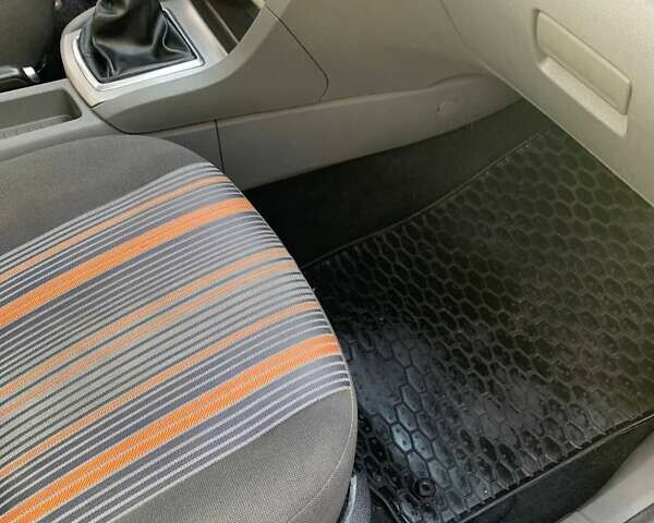 Форд Фокус 2008 в Гайвороне на Automoto.ua Черный Форд Фокус, объемом двигателя 2 л и пробегом 293 тыс. км за 5100 $, фото 44 на Automoto.ua