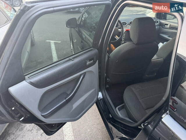 Чорний Форд Фокус, об'ємом двигуна 1.6 л та пробігом 261 тис. км за 5800 $, фото 14 на Automoto.ua
