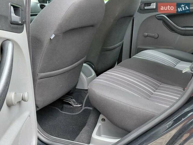 Форд Фокус 2008 в Самборе на Automoto.ua Черный Форд Фокус, объемом двигателя 1.6 л и пробегом 225 тыс. км за 4999 $, фото 59 на Automoto.ua