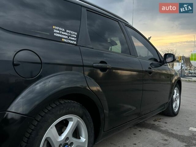 Чорний Форд Фокус, об'ємом двигуна 1.6 л та пробігом 295 тис. км за 5599 $, фото 4 на Automoto.ua