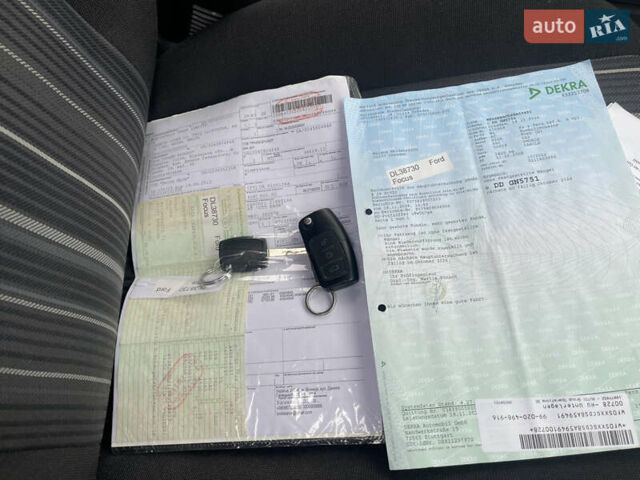 Черный Форд Фокус, объемом двигателя 1.6 л и пробегом 223 тыс. км за 6400 $, фото 62 на Automoto.ua