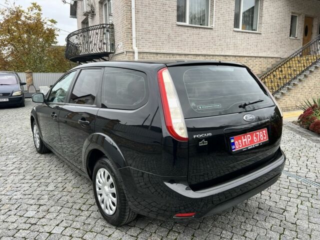Черный Форд Фокус, объемом двигателя 1.6 л и пробегом 200 тыс. км за 5500 $, фото 5 на Automoto.ua