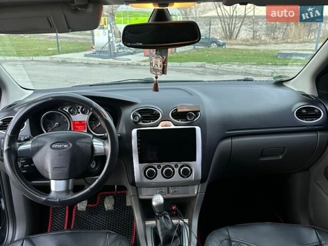 Чорний Форд Фокус, об'ємом двигуна 1.6 л та пробігом 295 тис. км за 5599 $, фото 17 на Automoto.ua