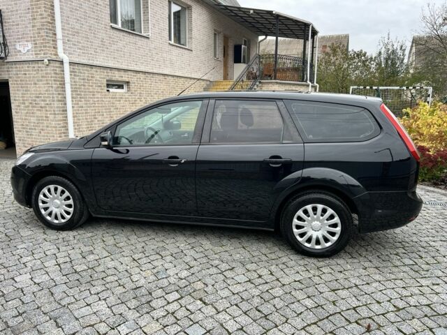 Черный Форд Фокус, объемом двигателя 1.6 л и пробегом 200 тыс. км за 5500 $, фото 7 на Automoto.ua