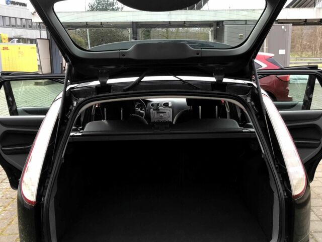 Чорний Форд Фокус, об'ємом двигуна 1.6 л та пробігом 220 тис. км за 4614 $, фото 3 на Automoto.ua