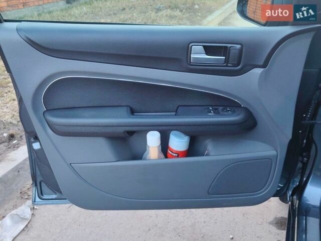 Черный Форд Фокус, объемом двигателя 1.6 л и пробегом 224 тыс. км за 6000 $, фото 23 на Automoto.ua