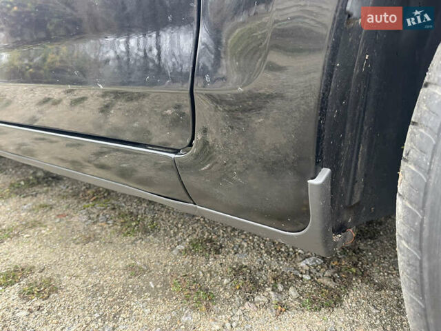 Черный Форд Фокус, объемом двигателя 1.6 л и пробегом 223 тыс. км за 6400 $, фото 12 на Automoto.ua