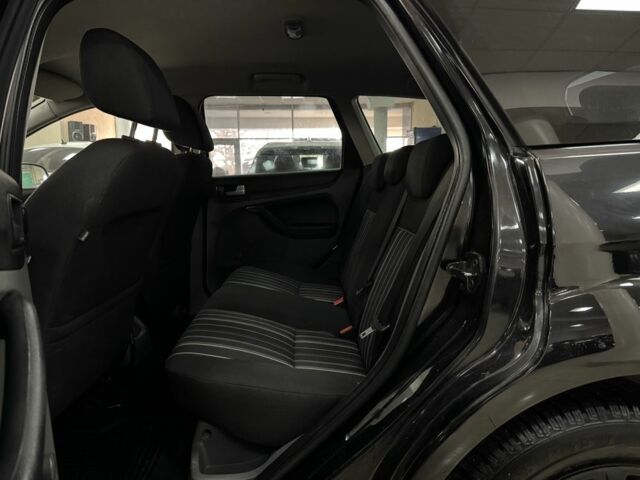 Чорний Форд Фокус, об'ємом двигуна 1.8 л та пробігом 193 тис. км за 5400 $, фото 6 на Automoto.ua