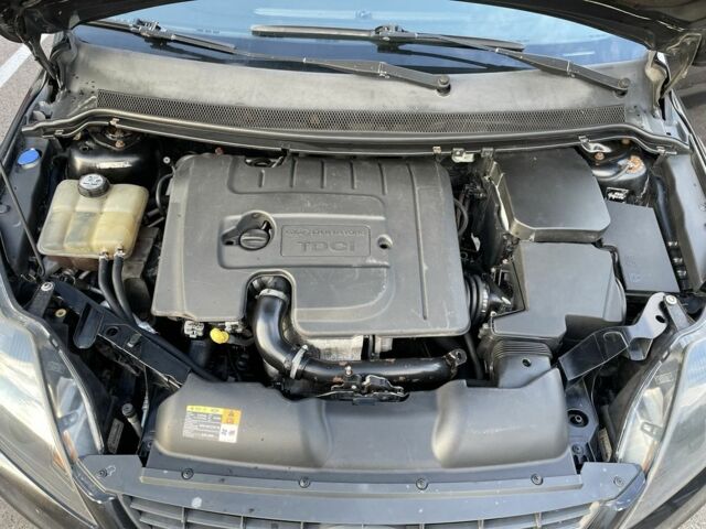 Черный Форд Фокус, объемом двигателя 1.6 л и пробегом 300 тыс. км за 5000 $, фото 4 на Automoto.ua