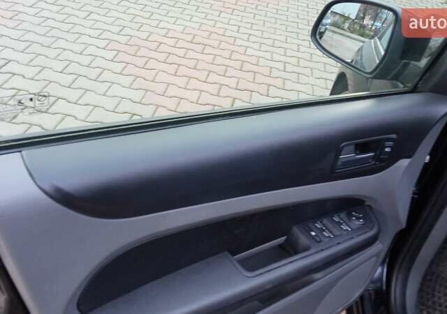 Черный Форд Фокус, объемом двигателя 1.6 л и пробегом 196 тыс. км за 5000 $, фото 2 на Automoto.ua