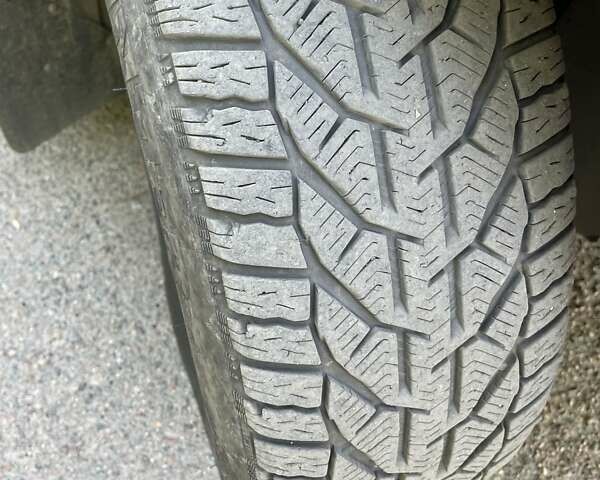 Черный Форд Фокус, объемом двигателя 1.6 л и пробегом 285 тыс. км за 5550 $, фото 8 на Automoto.ua