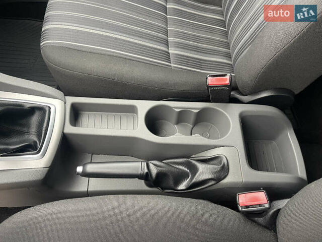 Черный Форд Фокус, объемом двигателя 1.6 л и пробегом 223 тыс. км за 6400 $, фото 43 на Automoto.ua