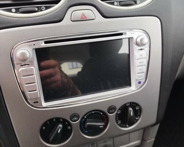 Чорний Форд Фокус, об'ємом двигуна 1.8 л та пробігом 192 тис. км за 5900 $, фото 24 на Automoto.ua