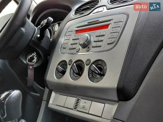 Форд Фокус 2008 у Самборе на Automoto.ua Чорний Форд Фокус, об'ємом двигуна 1.6 л та пробігом 225 тис. км за 4999 $, фото 45 на Automoto.ua
