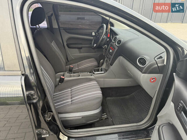 Черный Форд Фокус, объемом двигателя 1.6 л и пробегом 278 тыс. км за 5300 $, фото 13 на Automoto.ua