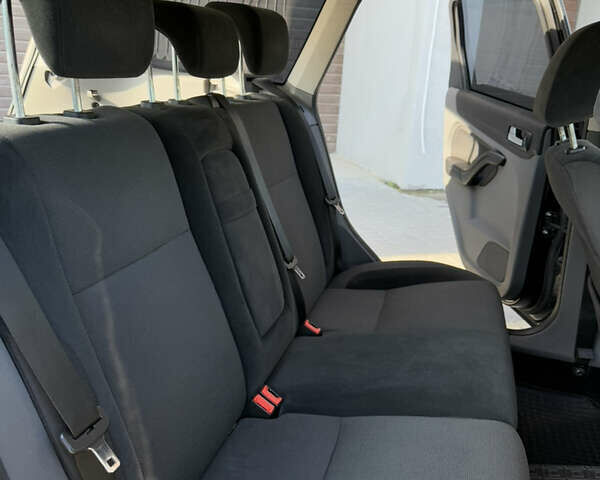 Черный Форд Фокус, объемом двигателя 1.6 л и пробегом 283 тыс. км за 5700 $, фото 45 на Automoto.ua