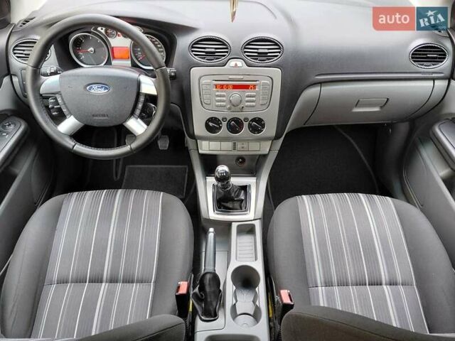 Форд Фокус 2008 у Самборе на Automoto.ua Чорний Форд Фокус, об'ємом двигуна 1.6 л та пробігом 225 тис. км за 4999 $, фото 49 на Automoto.ua