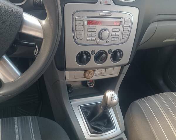Форд Фокус 2009 у Луцьку на Automoto.ua Чорний Форд Фокус, об'ємом двигуна 1.56 л та пробігом 280 тис. км за 6100 $, фото 9 на Automoto.ua