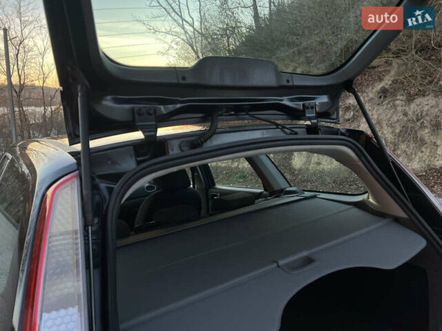 Черный Форд Фокус, объемом двигателя 1.6 л и пробегом 225 тыс. км за 6500 $, фото 17 на Automoto.ua