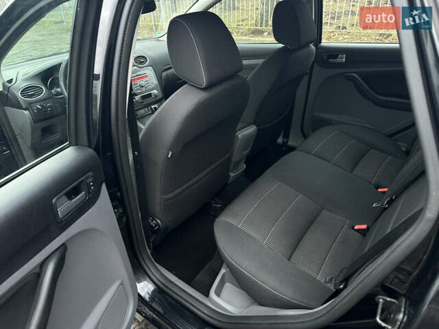 Чорний Форд Фокус, об'ємом двигуна 1.6 л та пробігом 226 тис. км за 6100 $, фото 12 на Automoto.ua