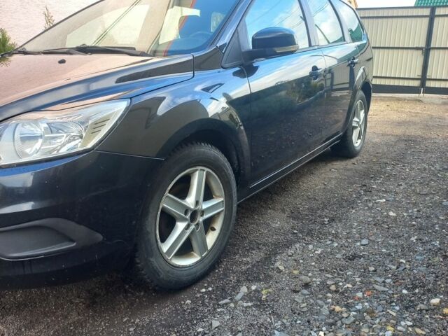 Черный Форд Фокус, объемом двигателя 1.6 л и пробегом 247 тыс. км за 5500 $, фото 1 на Automoto.ua