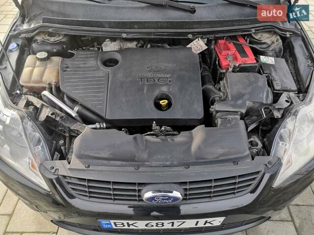 Черный Форд Фокус, объемом двигателя 1.8 л и пробегом 300 тыс. км за 5900 $, фото 17 на Automoto.ua