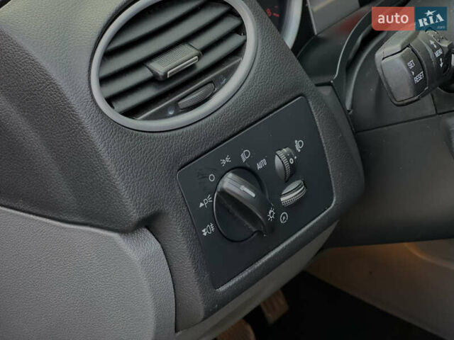 Черный Форд Фокус, объемом двигателя 1.6 л и пробегом 225 тыс. км за 6500 $, фото 24 на Automoto.ua