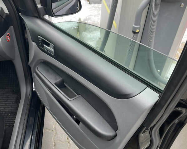 Черный Форд Фокус, объемом двигателя 1.56 л и пробегом 270 тыс. км за 5400 $, фото 11 на Automoto.ua