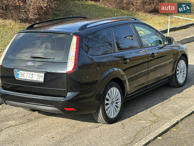 Черный Форд Фокус, объемом двигателя 1.56 л и пробегом 240 тыс. км за 6350 $, фото 9 на Automoto.ua