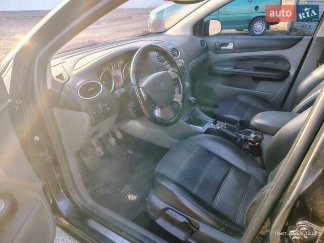 Чорний Форд Фокус, об'ємом двигуна 1.56 л та пробігом 308 тис. км за 6500 $, фото 20 на Automoto.ua