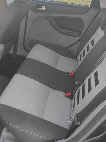 Форд Фокус 2009 в Каменке-Бугской на Automoto.ua Черный Форд Фокус, объемом двигателя 1.8 л и пробегом 356 тыс. км за 5200 $, фото 12 на Automoto.ua