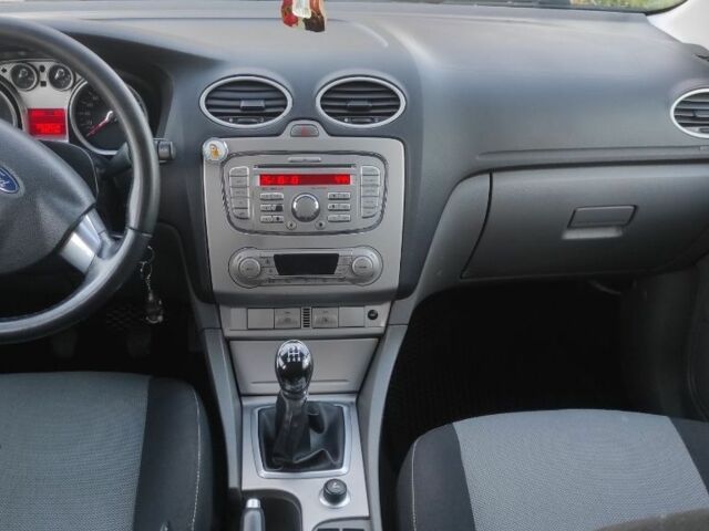 Чорний Форд Фокус, об'ємом двигуна 1.8 л та пробігом 356 тис. км за 5200 $, фото 6 на Automoto.ua