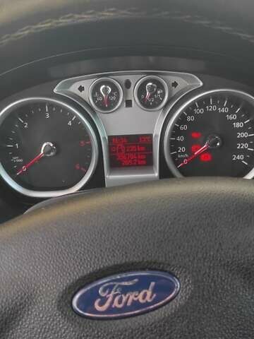 Форд Фокус 2009 в Каменке-Бугской на Automoto.ua Черный Форд Фокус, объемом двигателя 1.8 л и пробегом 356 тыс. км за 5200 $, фото 1 на Automoto.ua