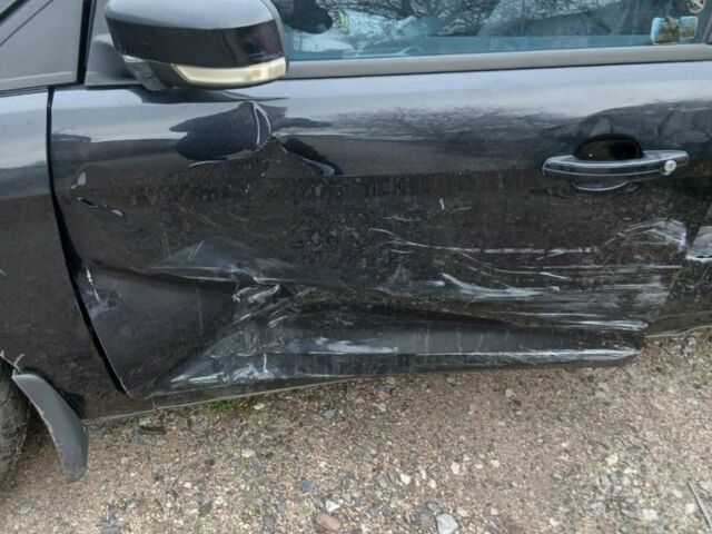 Черный Форд Фокус, объемом двигателя 1.8 л и пробегом 218 тыс. км за 3500 $, фото 7 на Automoto.ua