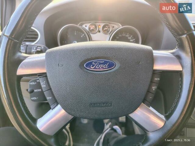 Чорний Форд Фокус, об'ємом двигуна 1.56 л та пробігом 308 тис. км за 6500 $, фото 5 на Automoto.ua