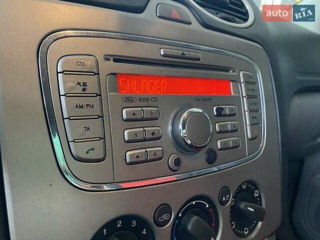 Черный Форд Фокус, объемом двигателя 1.6 л и пробегом 257 тыс. км за 6400 $, фото 25 на Automoto.ua