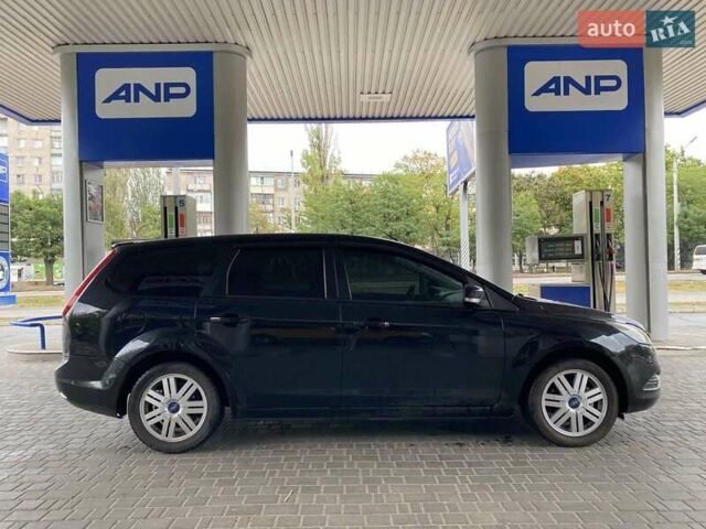 Черный Форд Фокус, объемом двигателя 1.6 л и пробегом 257 тыс. км за 6400 $, фото 6 на Automoto.ua