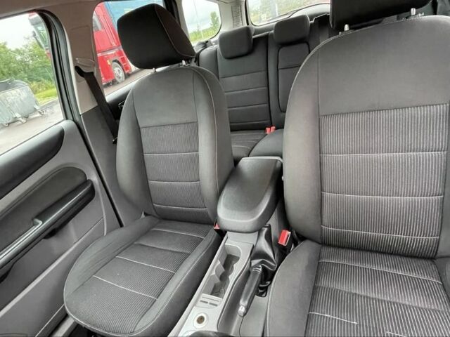 Черный Форд Фокус, объемом двигателя 2 л и пробегом 203 тыс. км за 7100 $, фото 7 на Automoto.ua