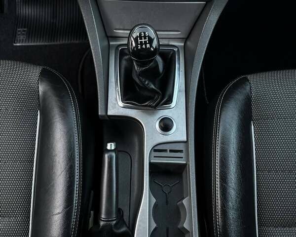 Чорний Форд Фокус, об'ємом двигуна 1.6 л та пробігом 183 тис. км за 6100 $, фото 35 на Automoto.ua