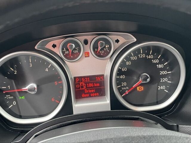 Черный Форд Фокус, объемом двигателя 2 л и пробегом 203 тыс. км за 7100 $, фото 5 на Automoto.ua