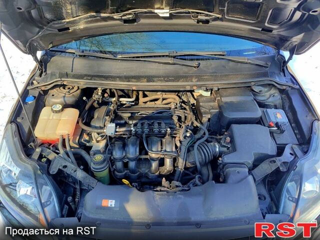 Черный Форд Фокус, объемом двигателя 1.6 л и пробегом 209 тыс. км за 5950 $, фото 4 на Automoto.ua