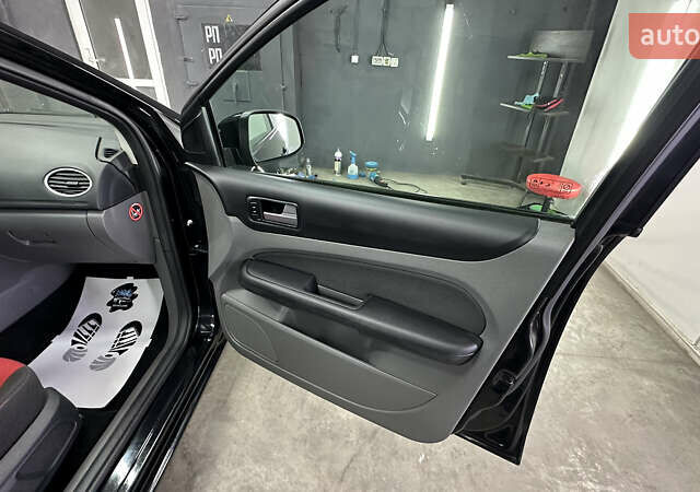 Форд Фокус 2009 в Луцке на Automoto.ua Черный Форд Фокус, объемом двигателя 1.6 л и пробегом 199 тыс. км за 5800 $, фото 27 на Automoto.ua